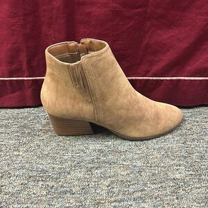 New women’s Glenda bootie soft style